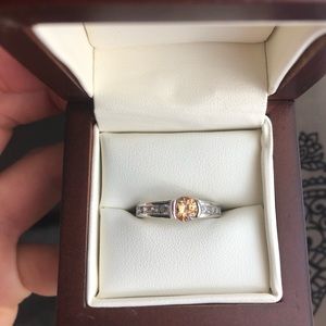 Beautiful Yellow Stone Ring Size 8